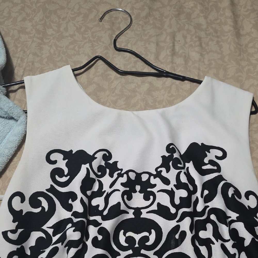 Elegant Black and White Patterned Dress